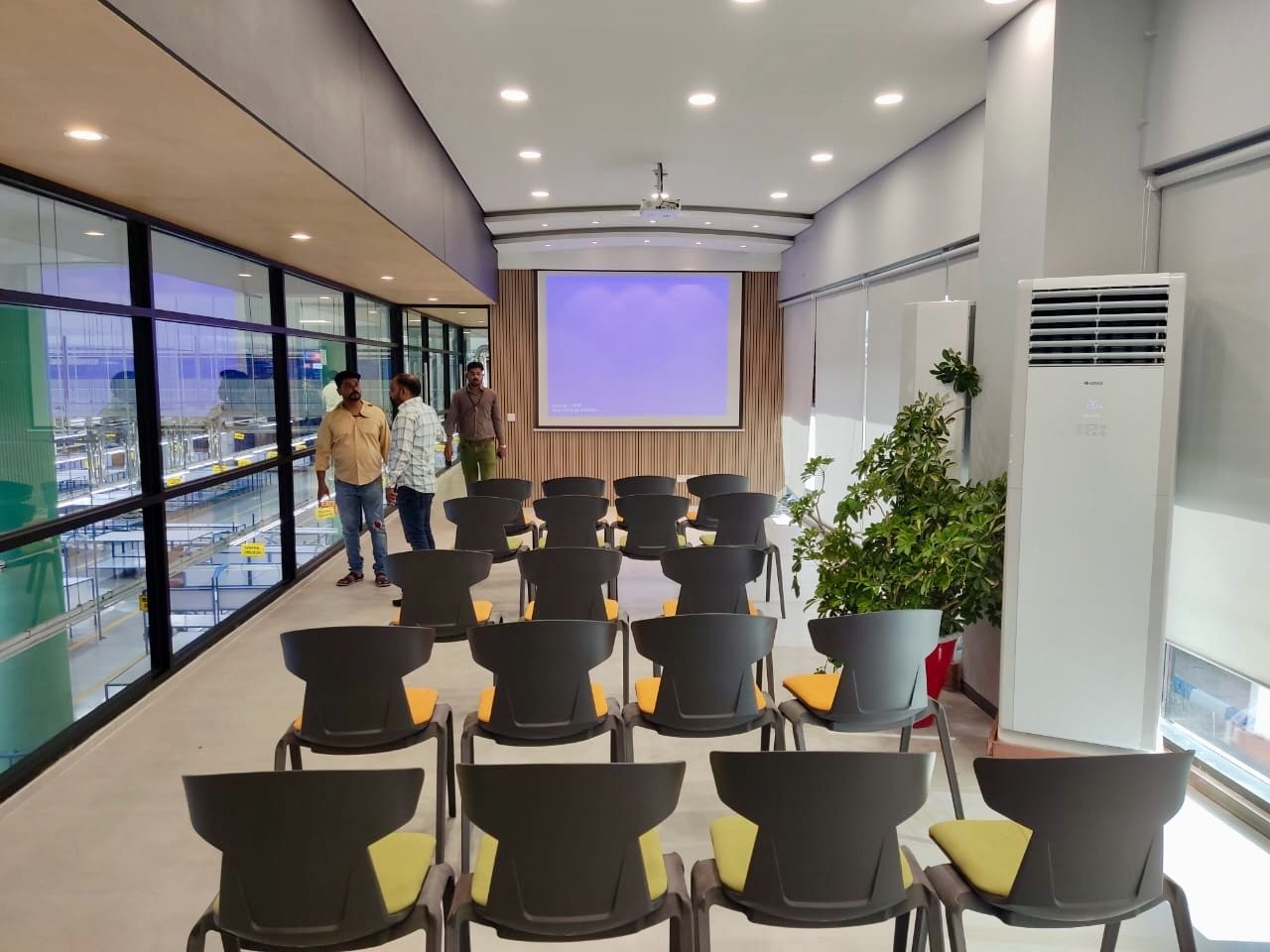 AM4C — Artistic Milliners Building Elevation & Office — Artistic Milliners commercial / facade + office in Korangi, Karachi, Pakistan — view 3